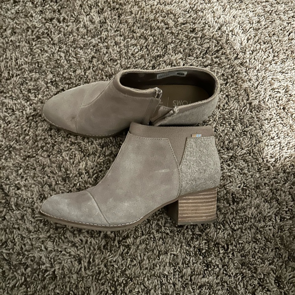 Brown/ Tan Toms Booties